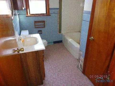 8620 Cedar Pt, Oregon, OH 43616 photo 12
