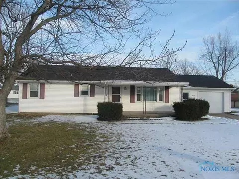 829 N Cherry, Paulding, OH 45879 photo 1