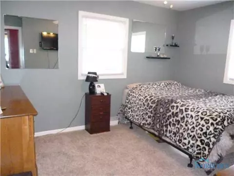 825 Wall St, Maumee, OH 43537 photo 7