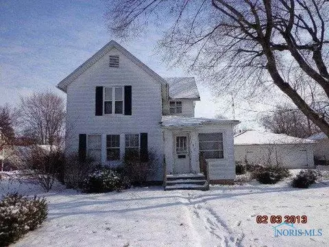 130 N Second, Waterville, OH 43566 photo 1