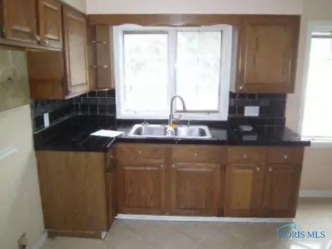 701 Moran Ave, Toledo, OH 43607 photo 6