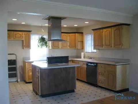 816 Mackow, Toledo, OH 43607 photo 8