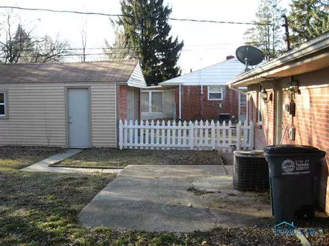 816 Mackow, Toledo, OH 43607 photo 3