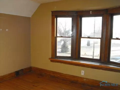2915 E St, Toledo, OH 43608 photo 8