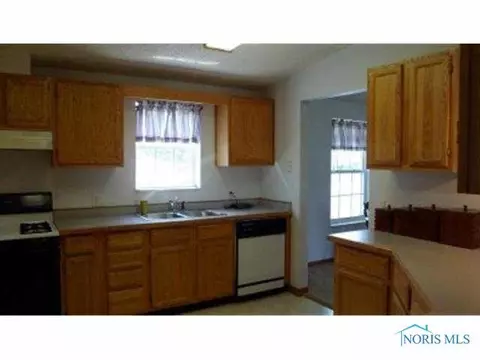 111 Leigh, West Unity, OH 43570 photo 13