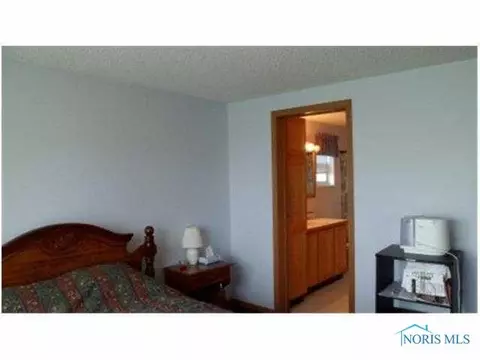 111 Leigh, West Unity, OH 43570 photo 6