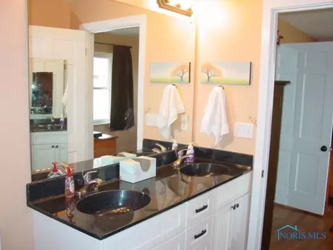 604 Circle Dr, Bryan, OH 43506 photo 9