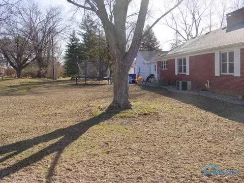 604 Circle Dr, Bryan, OH 43506 photo 12