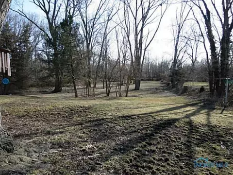 227 Emerald, Paulding, OH 45879 photo 2