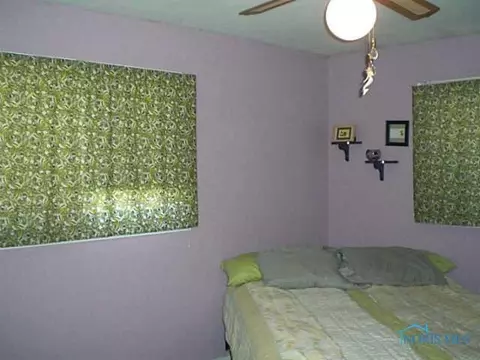 940 E Graceway Dr, Napoleon, OH 43545 photo 9