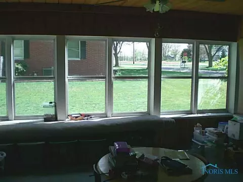 940 E Graceway Dr, Napoleon, OH 43545 photo 8