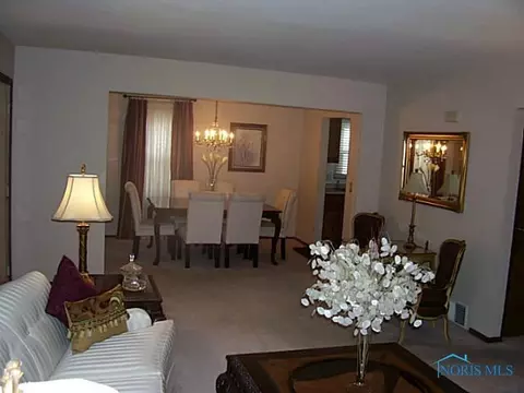 810 Cuthbert Rd, Toledo, OH 43607 photo 6