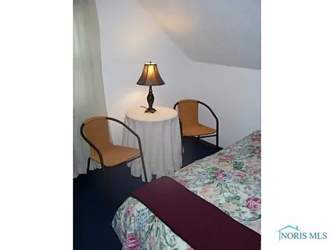 810 Cuthbert Rd, Toledo, OH 43607 photo 12