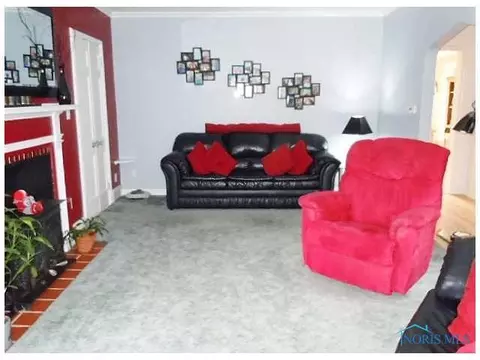 208 E 11th, Genoa, OH 43430 photo 7