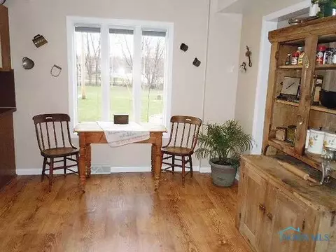 208 E 11th, Genoa, OH 43430 photo 4