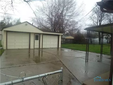 127 Dickens Dr, Toledo, OH 43607 photo 4