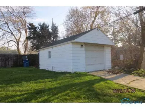 1702 Perth St, Toledo, OH 43607 photo 4