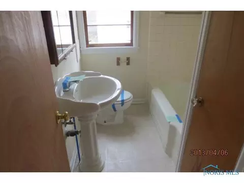 1702 Perth St, Toledo, OH 43607 photo 9