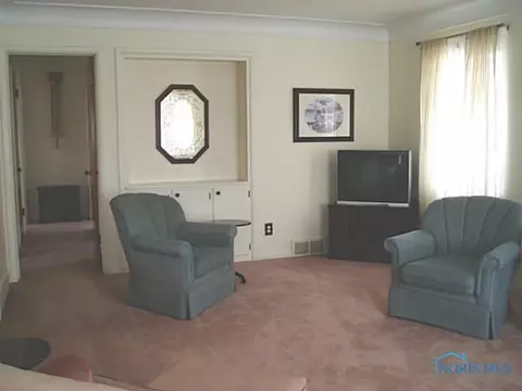 2850 Wanamaker, Toledo, OH 43613 photo 6