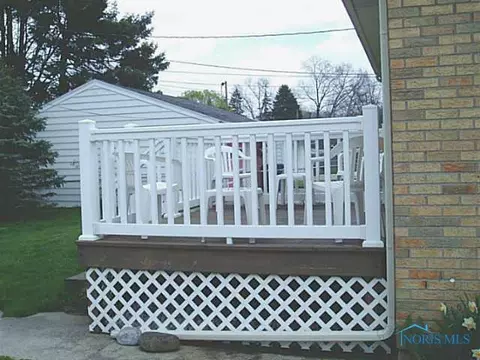 2850 Wanamaker, Toledo, OH 43613 photo 3