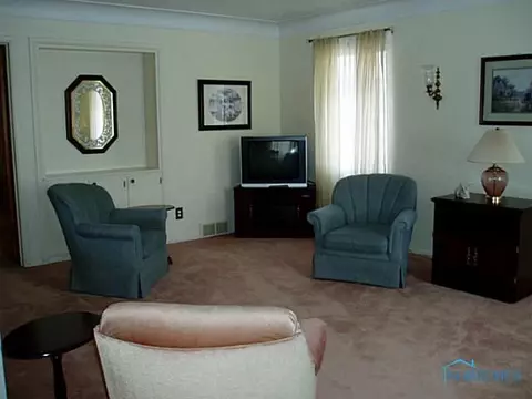 2850 Wanamaker, Toledo, OH 43613 photo 5