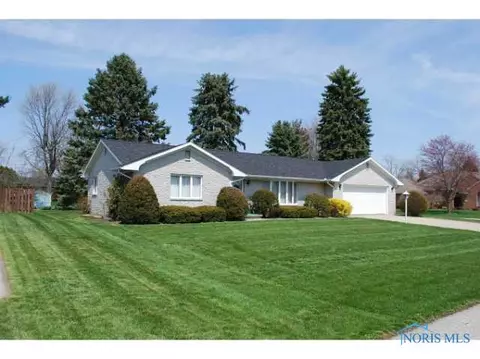 775 Pine St, Wauseon, OH 43567 photo 3