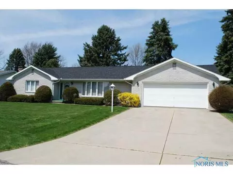 775 Pine St, Wauseon, OH 43567 photo 1