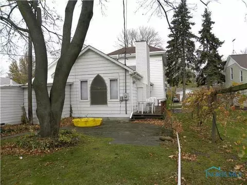 218 E Chestnut, Wauseon, OH 43567 photo 3