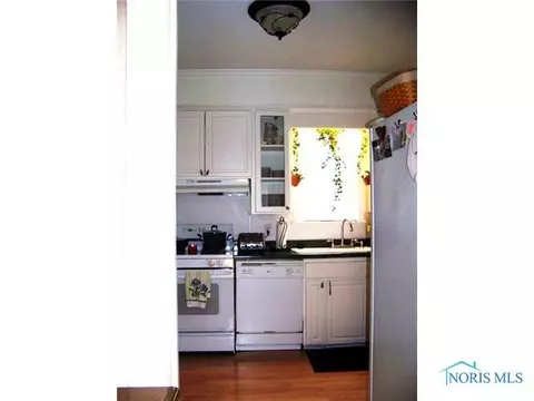 420 E Dudley St, Maumee, OH 43537 photo 7
