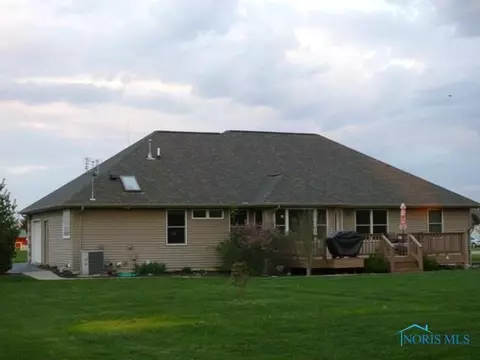 111 Hogan Ln, Bryan, OH 43506 photo 3