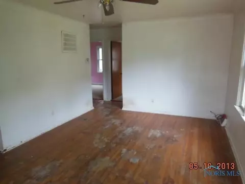 910 Argyll Dr, Maumee, OH 43537 photo 3