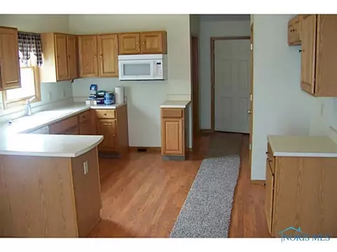 914 W Maple St, Clyde, OH 43410 photo 9