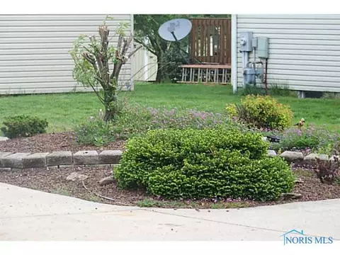 914 W Maple St, Clyde, OH 43410 photo 3