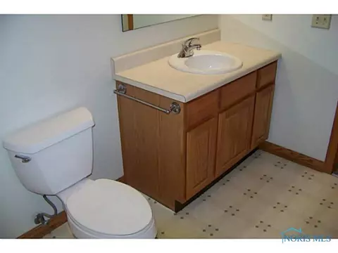 914 W Maple St, Clyde, OH 43410 photo 14