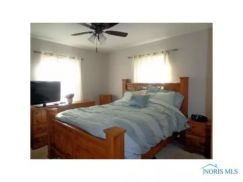 938 Argyll, Maumee, OH 43537 photo 4