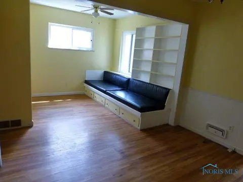 2649 Castleton Ave, Toledo, OH 43613 photo 10
