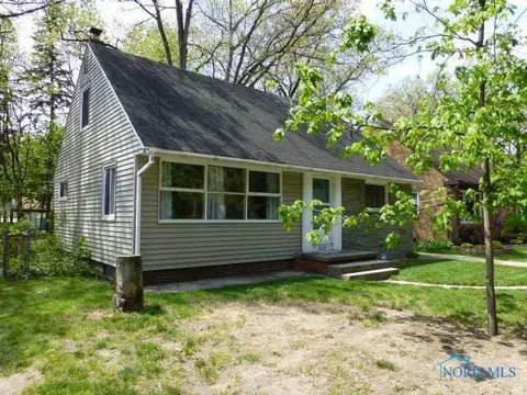 2649 Castleton Ave, Toledo, OH 43613 photo 2