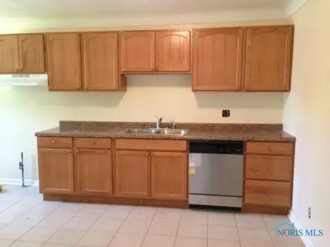 214 Edmond St, Bradner, OH 43406 photo 5
