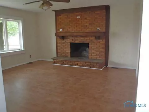 214 Edmond St, Bradner, OH 43406 photo 7
