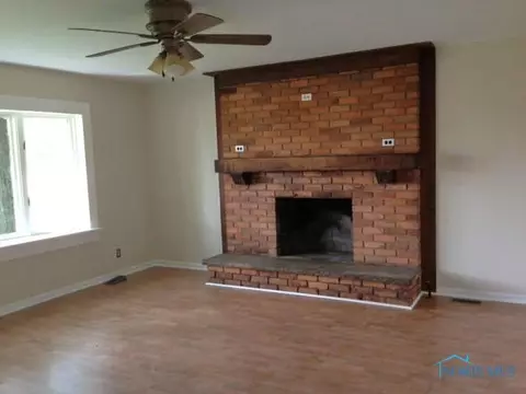 214 Edmond St, Bradner, OH 43406 photo 8