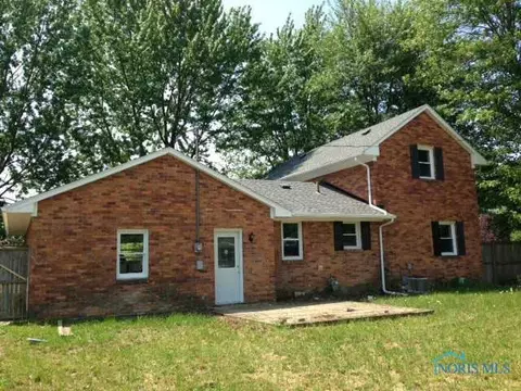 214 Edmond St, Bradner, OH 43406 photo 2