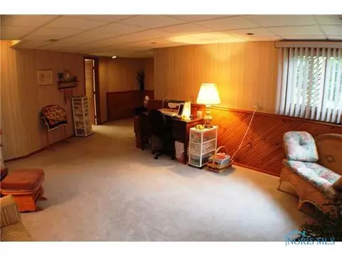 525 Thackeray Rd, Maumee, OH 43537 photo 13