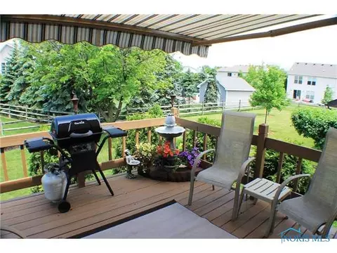 525 Thackeray Rd, Maumee, OH 43537 photo 7
