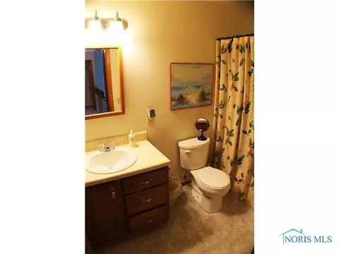 525 Thackeray Rd, Maumee, OH 43537 photo 19