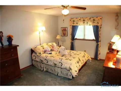 525 Thackeray Rd, Maumee, OH 43537 photo 17