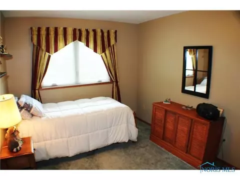 525 Thackeray Rd, Maumee, OH 43537 photo 18