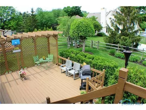 525 Thackeray Rd, Maumee, OH 43537 photo 6