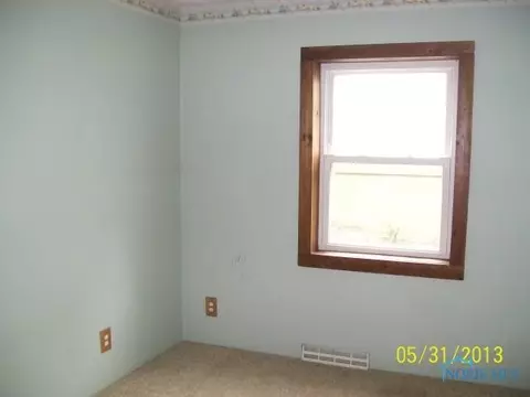 1908 Watts Ave, Oregon, OH 43616 photo 2