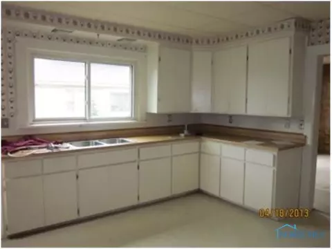 429 E Wilson St, Bryan, OH 43506 photo 5