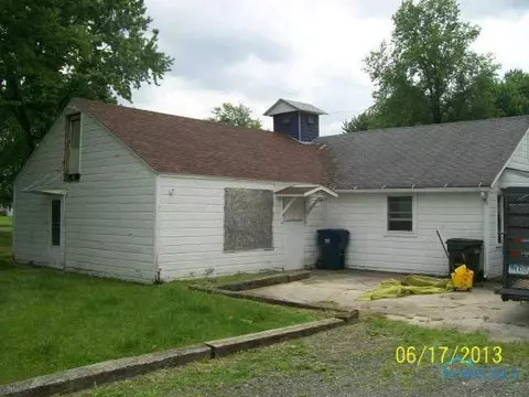 410 E Maple St, Clyde, OH 43410 photo 9